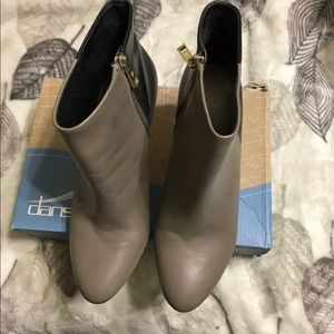 Authentic Ann Taylor boots